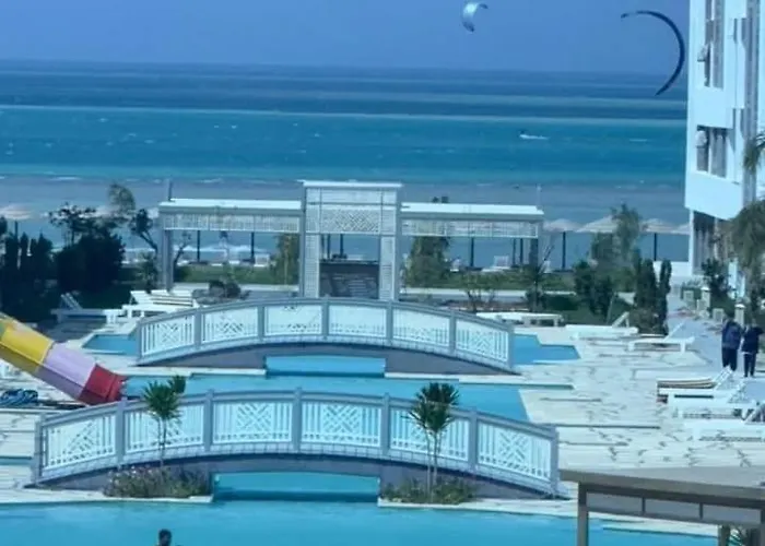 Fanadir Bay Compound *